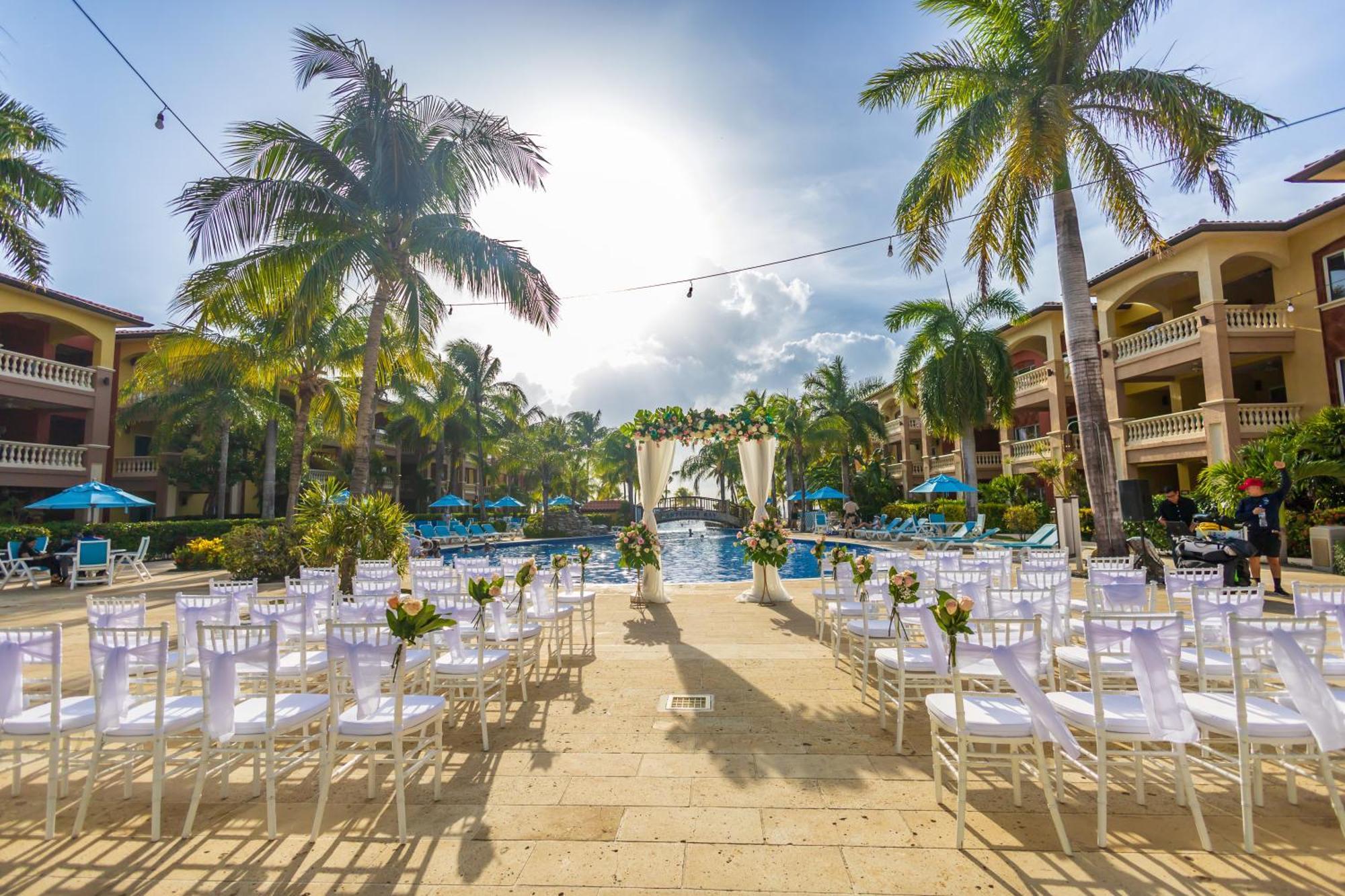 Infinity Bay Spa & Beach Resort West Bay Exterior photo